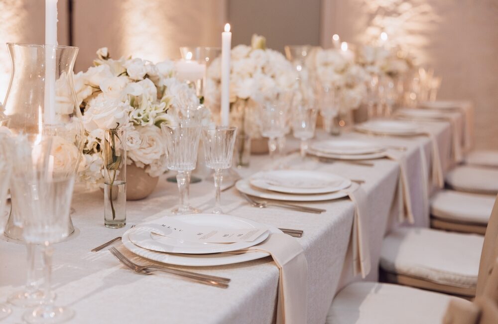 An,Elegant,White,Wedding,With,Soft,White,Floral,Arrangements,,Delicate